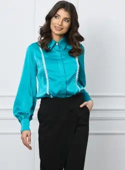 Camasa eleganta turcoaz din satin cu broderie si nasture perlat