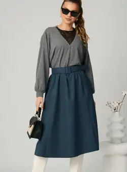 Fusta DY Fashion office din jerse bleumarin cu pliuri si curea in talie