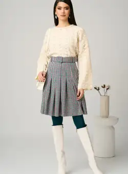 Fusta DY Fashion office din stofa alba cu imprimeu pepit mov si curea in talie