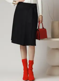 Fusta office din stofa neagra cu funda in talie
