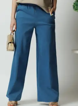 Pantaloni casual din denim albastri evazati cu elastic in talie