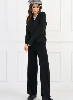 Pantaloni casual din tricot reiat negri evazati