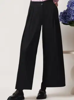 Pantaloni office din viscoza negri evazati cu pliuri pe talie