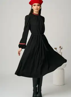 Rochie DY Fashion office din stofa neagra cu benzi decorative si snur in talie