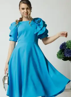 Rochie eleganta din stofa albastra cu floare maxi pe bust si maneci bufante