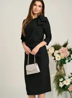 Rochie LaDonna eleganta din stofa neagra cu funda maxi pe umar si fronseu in talie