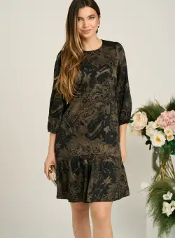 Rochie Moze de zi din satin maro cu imprimeuri negre si volan la baza