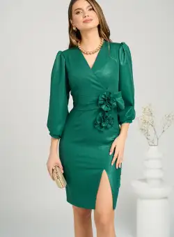 Rochie Moze eleganta din stofa cu insertii din glitter verde cu flori in talie