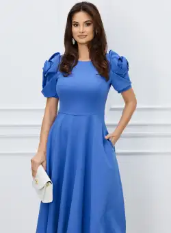 Rochie office albastra clos cu trandafiri la maneci