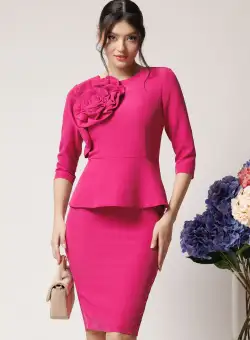 Rochie office din stofa fucsia cu peplum si floare maxi pe bust