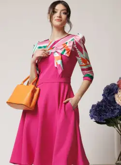 Rochie office din stofa roz cu imprimeu orange si funda la bust