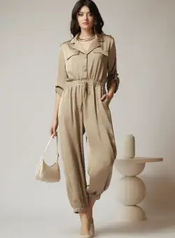 Salopeta casual din satin bej cu nasturi la bust