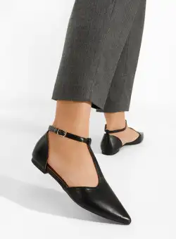 Balerini cu bareta Mariam negri