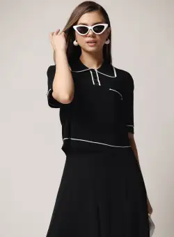 Bluza casual neagra din tricot cu buzunar si nasturi