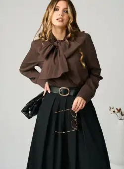 Camasa office din bumbac maro cu funda la decolteu