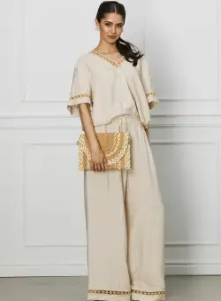 Compleu Ioana bej cu broderie