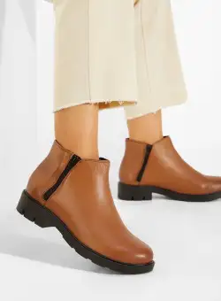 Ghete dama piele maro Harcona