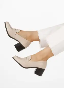 Mocasini cu toc Sereya bej