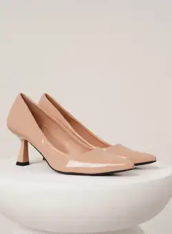 Pantofi eleganti din piele ecologica lacuita nude cu toc jos