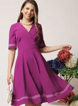 Rochie DY Fashion office din stofa mov cu benzi lila