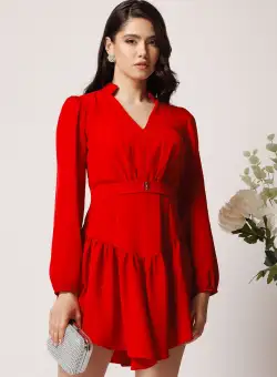 Rochie Moze scurta eleganta din triplu voal rosie cu volan pe fusta