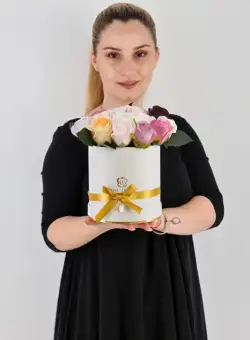 Set cadou Trandafiri de sapun cutie medie Ilona 9