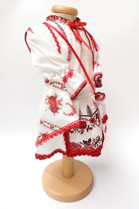Costum National Dumitra