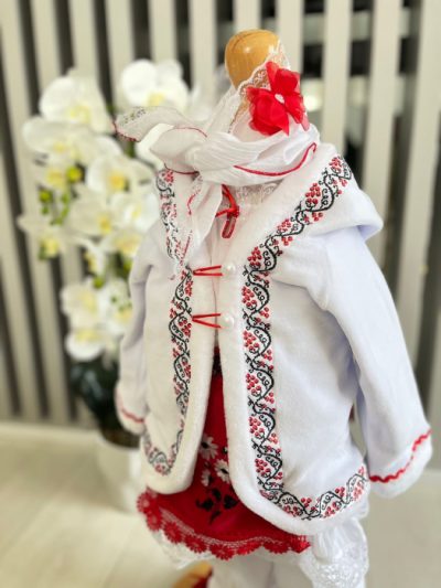 Costum national fetite Mira 12