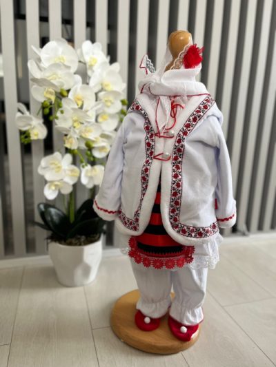 Costum national fetite Mira 13