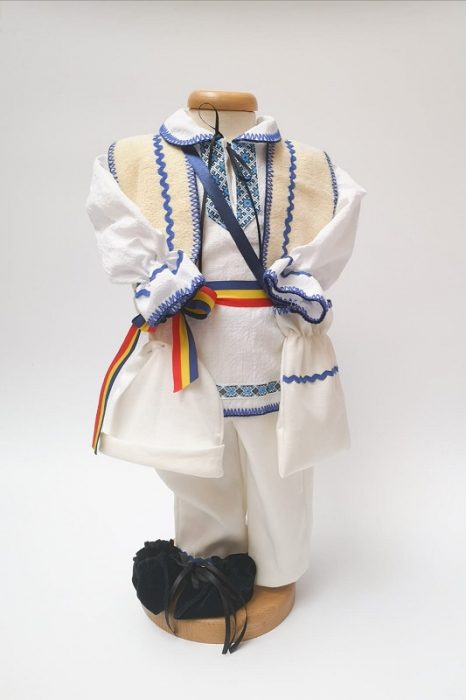 Costum National Victoras 3