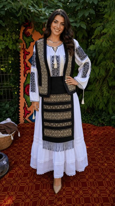 Costum popular  Complet nr 100