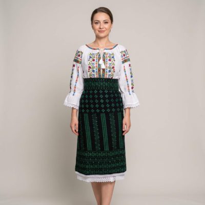 Costum popular format din catrinta , brau si ie - Getuta 2