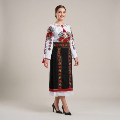 Costum popular format din catrinta , brau si ie Inima Mare 2