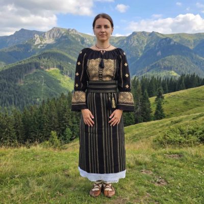 Costum popular format din catrinta , brau si ie - Isabel