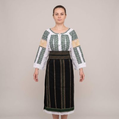 Costum popular format din catrinta , brau si ie - Regina 2