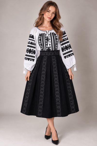 Costum Traditional Dama - Rodica 24