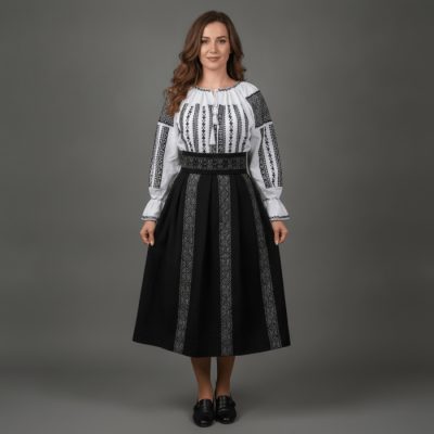 Costum Traditional Dama - Rodica 27