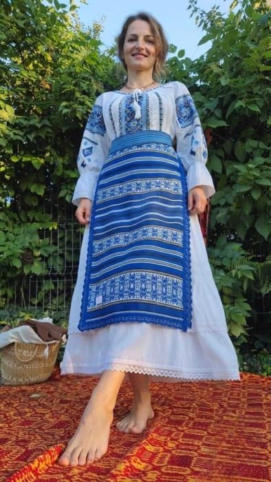 Costum traditional dama Zamfira 2 ( 4 piese )