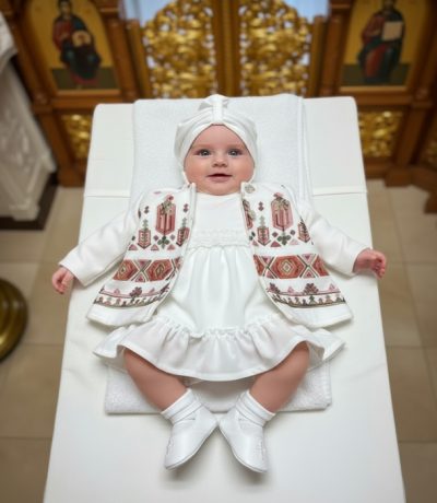 Costum Traditional Fetite Bianca 14