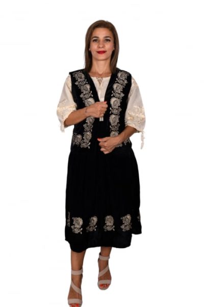 Costum Vesta si Fusta