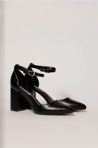 Pantofi eleganti negrii din piele ecologica cu bareta