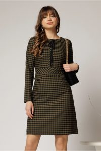 Rochie scurta kaki cu carouri negre snur la guler si fusta tip A