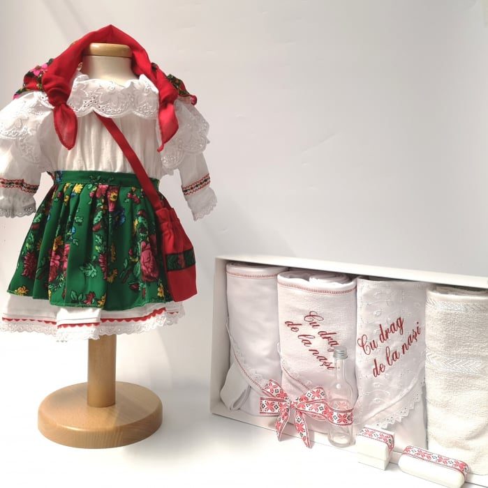 Set Botez Traditional a,     Costum Traditional Fetite Verde - 2 piese   costumas si trusou brodat