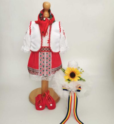 Set Botez Traditional   Costum Traditional Muna 15 - 2 piese   costumas si lumanare