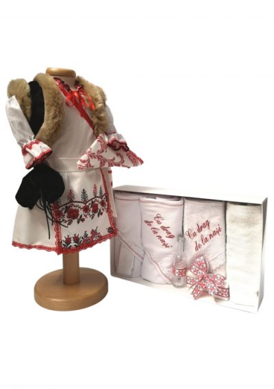 Set Botez Traditional a    Miriam- 2 piese   costumas si trusou brodat