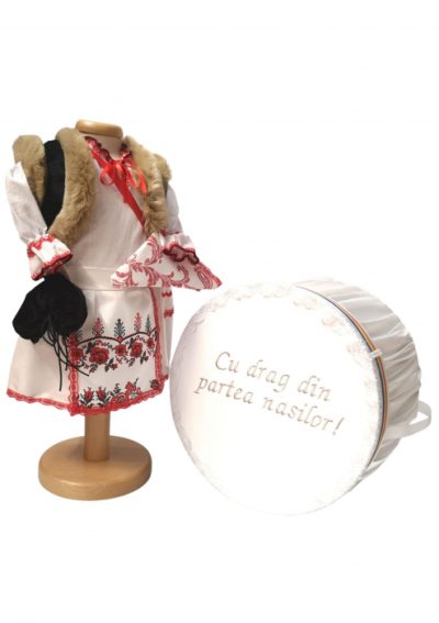 Set Botez Traditional a    Miriam a    2 piese   costumas si cufar brodat