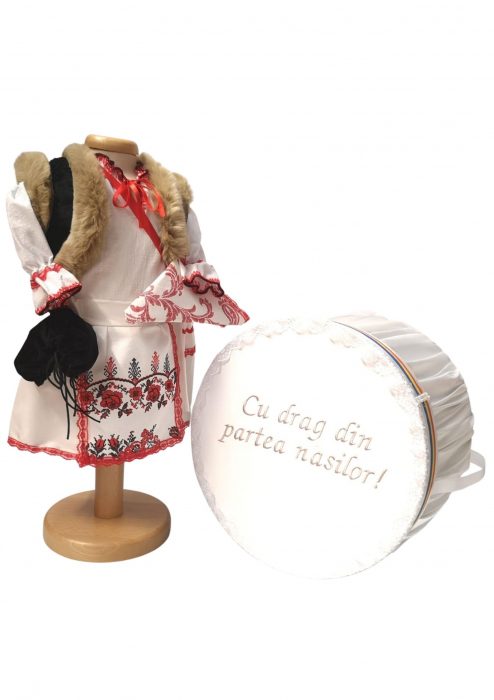 Set Botez Traditional a,     Miriam a,     2 piese   costumas si cufar brodat