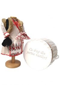 Set Botez Traditional a,     Miriam a,     2 piese   costumas si cufar brodat