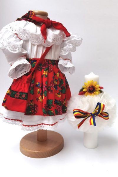 Set Botez Traditional - Adeline 2 - 2 piese   costumas si lumanare