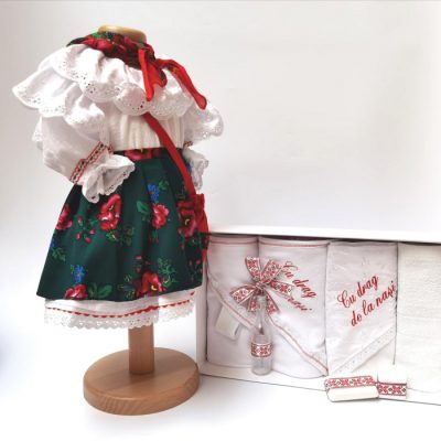 Set Botez Traditional - Adeline 6 - 2 piese   costumas si trusou brodat